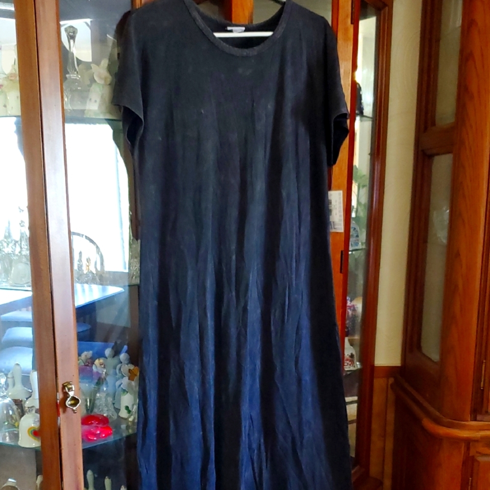 #DR18 (CH) NWT LuLaRoe Maria Black Maxi Dress